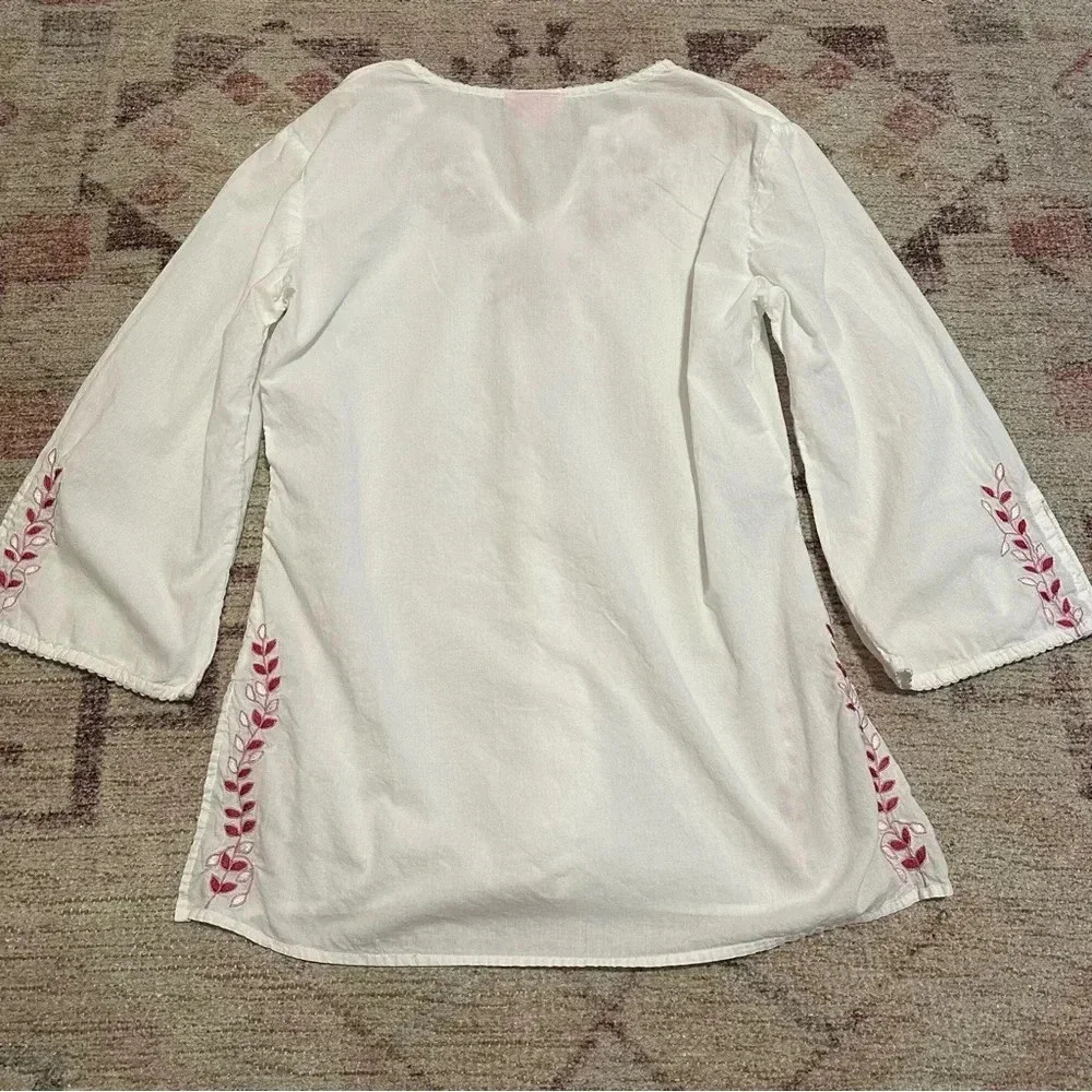 Y2K White embroidered floral blouse with pink accents size medium - Picture 7 of 12